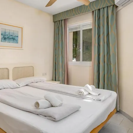 Apartment Riviera Charm: 2br Retreat With Terrace Pool Mijas