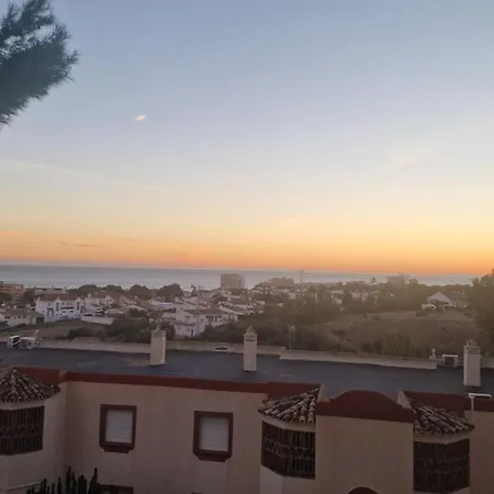 Riviera Charm: 2br Retreat With Terrace Pool Михас