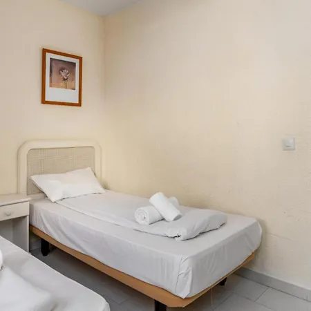 Riviera Charm: 2br Retreat With Terrace Pool Михас