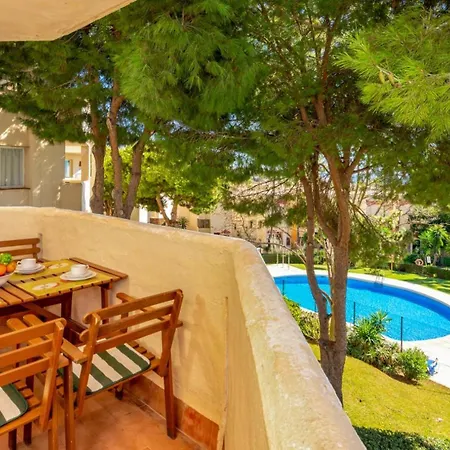 Riviera Charm: 2br Retreat With Terrace Pool Апартаменты *